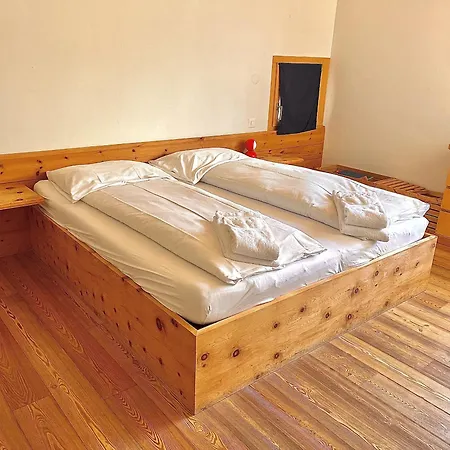 Chesa Pino - アパート