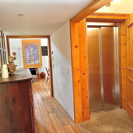 Chesa Pino - アパート *