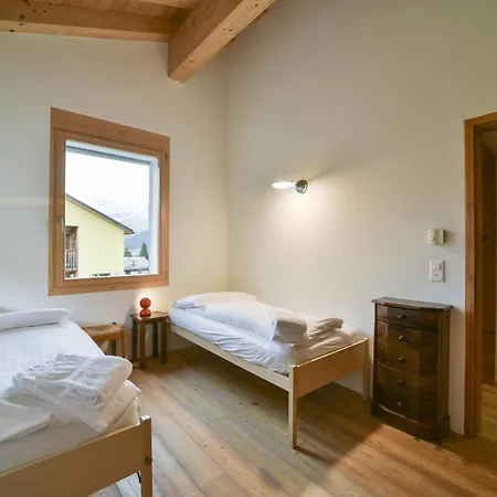 Chesa Pino - Apartamento Madulain