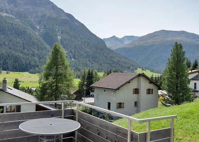 Chesa Pino - Apartment Madulain